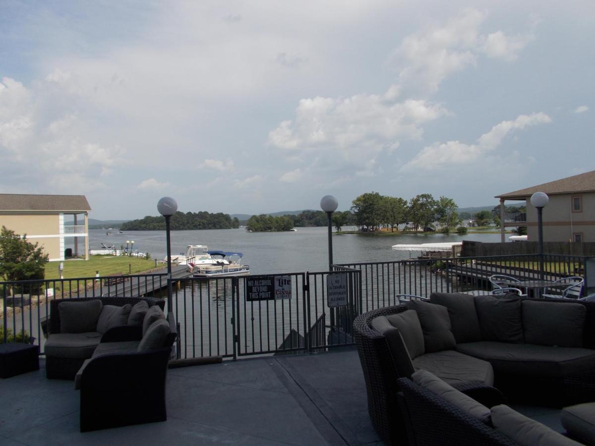 Baymont On The Lake By Wyndham Hot Springs Luaran gambar