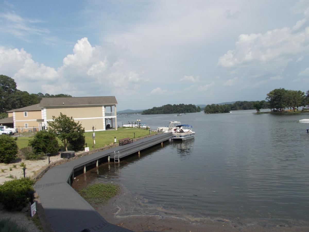 Baymont On The Lake By Wyndham Hot Springs Luaran gambar