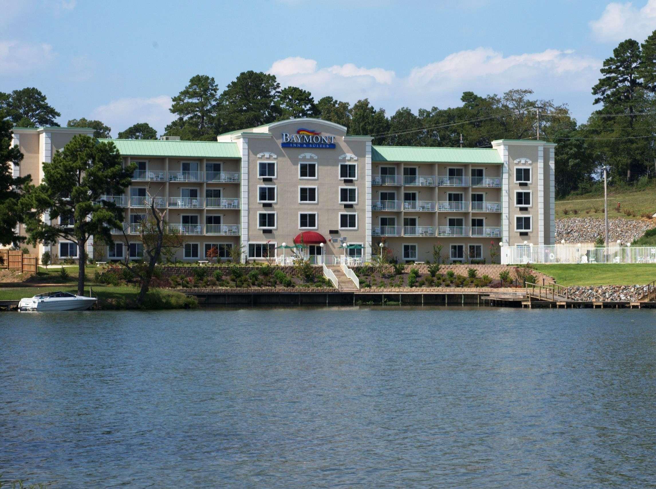 Baymont On The Lake By Wyndham Hot Springs Luaran gambar
